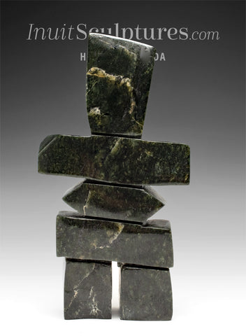 Inukshuk 9" par Saila Pudlat *Grand de cœur*