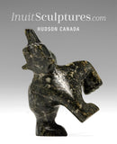 Ours dansant de 3 pouces par Mosesee Pootoogook *Moon Walk*